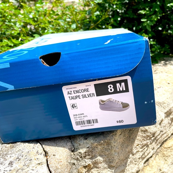 Arizona Encore, Taupe Silver, Slip-On Shoes, size 8 - Picture 6 of 6